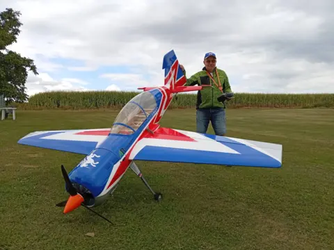 Yak 54 110"